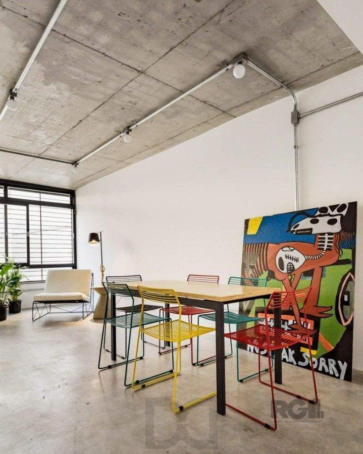 Prédio Comercial de Design Contemporâneo na Rua Coronel Fernando Machado, no Centro de Porto Alegre — foto 3