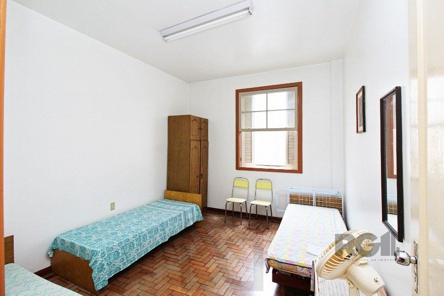 Apartamento a venda na Avenida Alberto Bins com 4 quartos, 2 banheiros, elevador, frente a fundos, no coração do Centro Histórico de Porto Alegre — foto 10