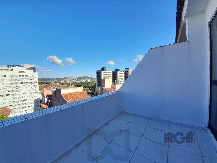 Sala duplex, 67,5m² privativos, boa orientação solar, fundos para a Protásio Alves — foto 13