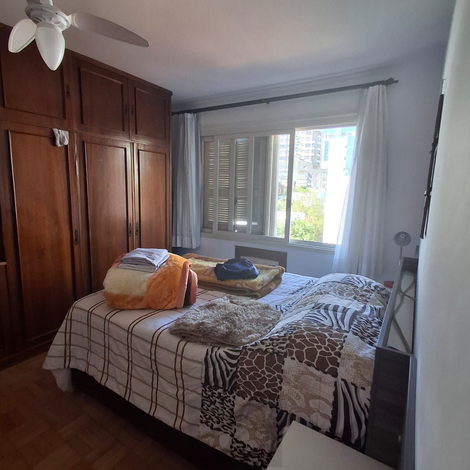 Amplo apartamento de 3 dormitórios próximo ao Zaffari Cabral, Parcão, Colegio Leonardo da Vinci — foto 22