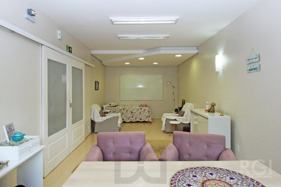 Casa para Venda - 260m², 3 dormitórios, sendo 1 suites, Rio Branco — foto 23