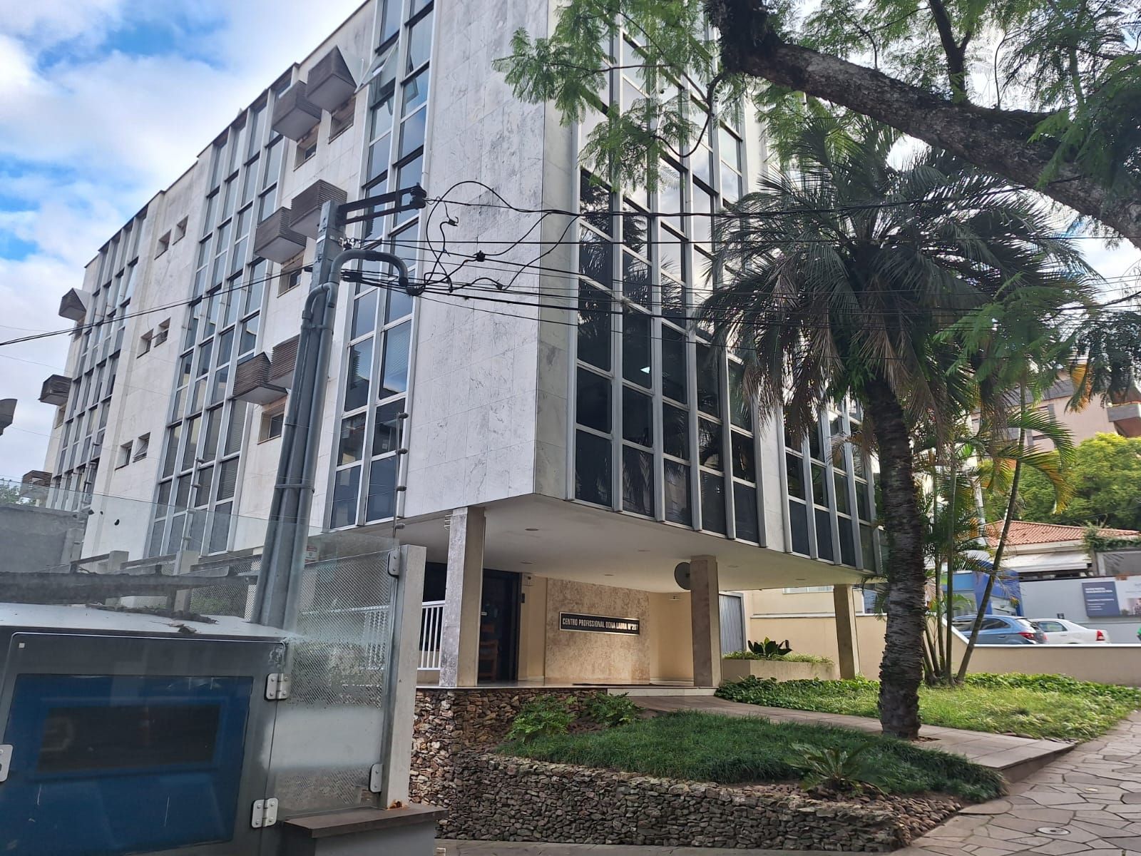 Sala coml. térreo,36m2, 02 banhs. rua D.Laura, R,Branco, 01 vaga — foto 1