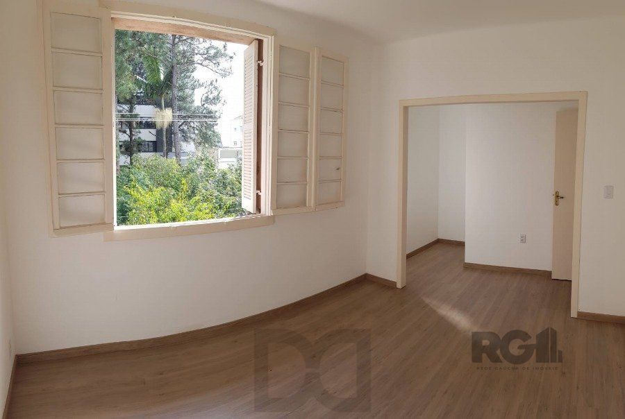 VENDA APARTAMENTO 2 DORMITÓRIOS, MENINO DEUS, REFORMADO,  BAIXA TAXA CONDOMINIAL, ENSOLARADO — foto 8