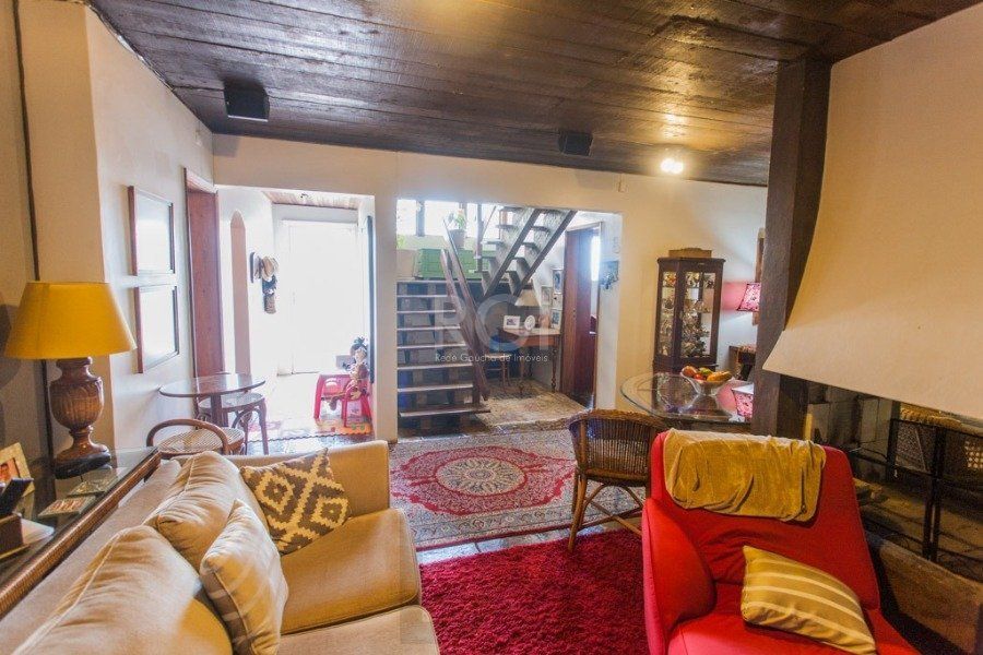 Casa para Venda - 400m², 3 dormitórios, sendo 1 suites, 5 vagas - Cristal — foto 2