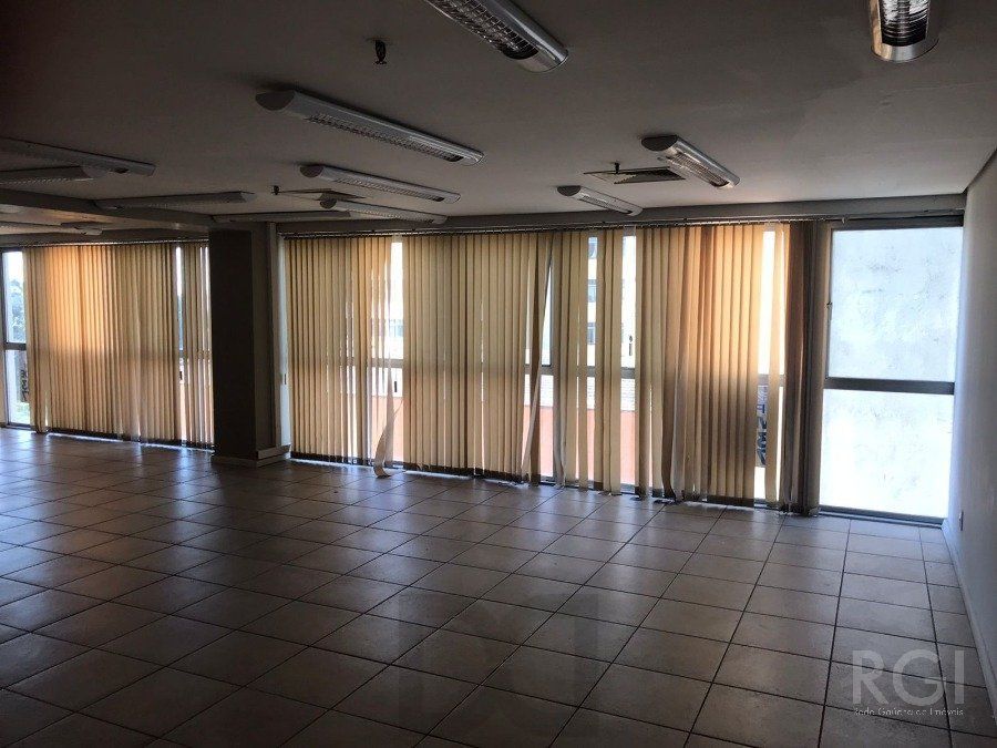 Conjunto/Sala para Venda - 90m², 0 dormitórios, Centro — foto 2