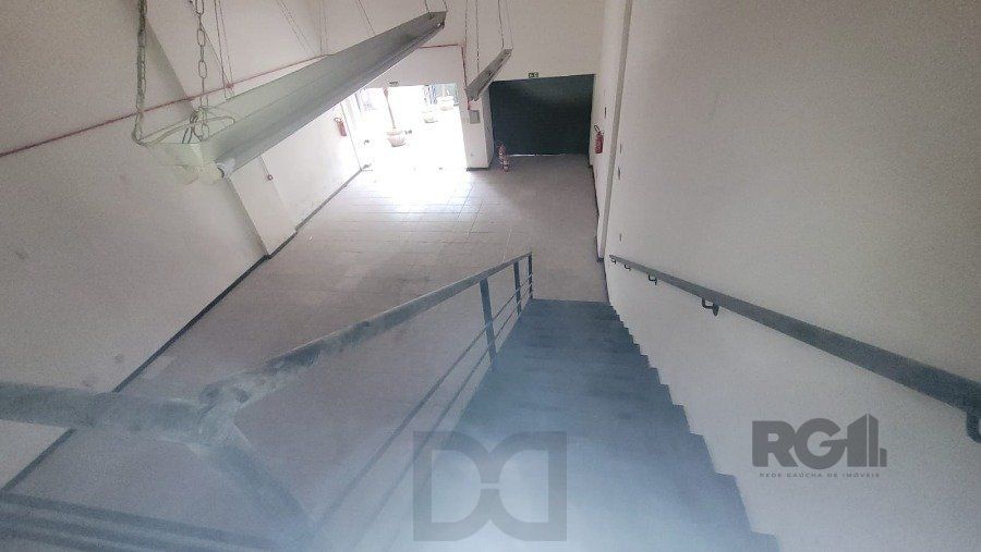 Loja a Venda na Rua Félix da Cunha, com 150m², Moinhos de Vento, entre a Av Cristóvão e Rua Marques do Pombal, com amplo salão — foto 8