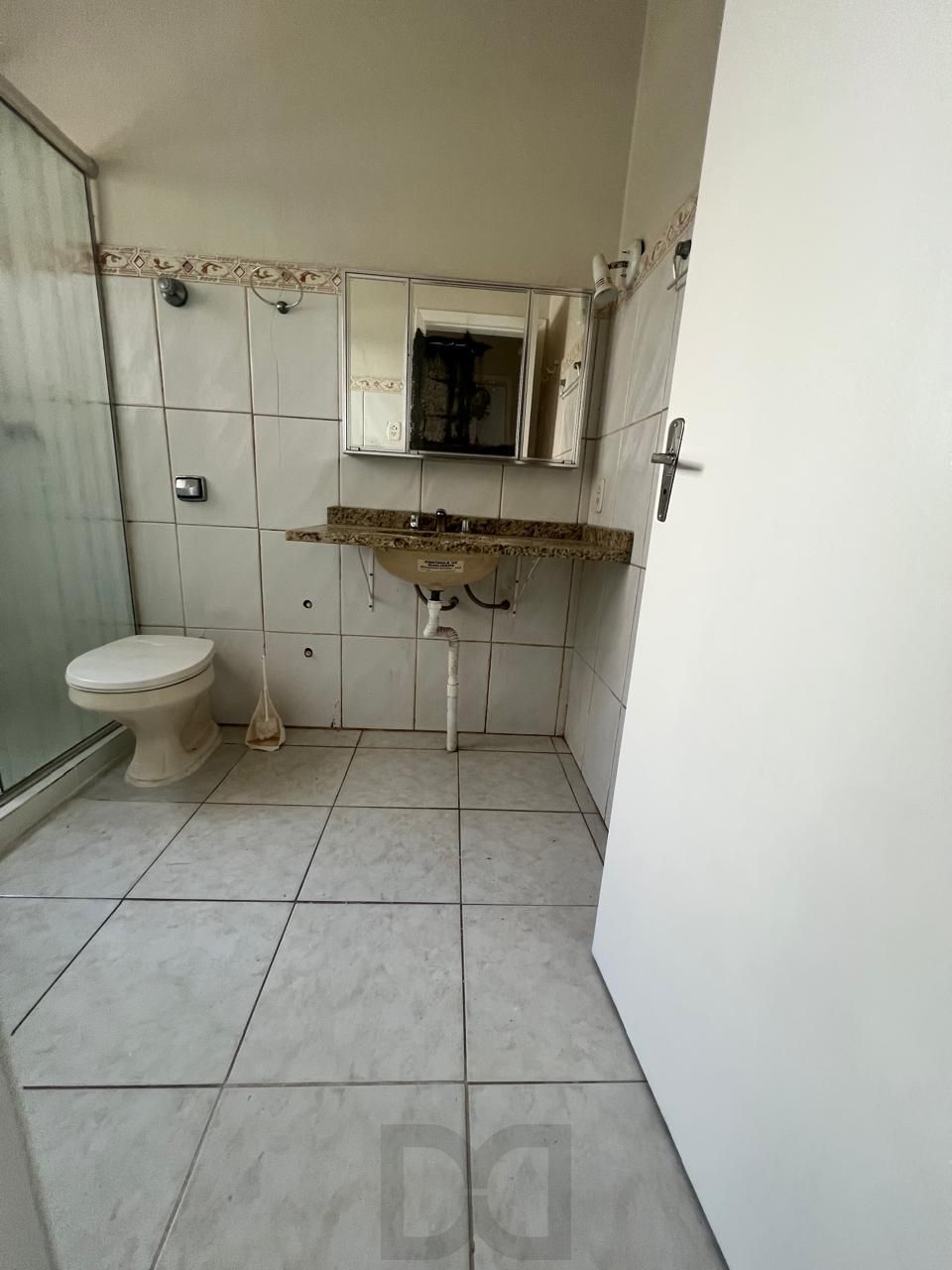 Venda, 2 quartos, 1 com sacada, de frente, dependência integrada a cozinha - ampla, , área de serviço com banho auxiliar — foto 12