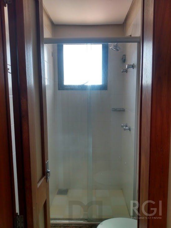 VENDO APARTAMENTO UM DORMITORIO BOM FIM ELEVADOR 1 VAGA — foto 17
