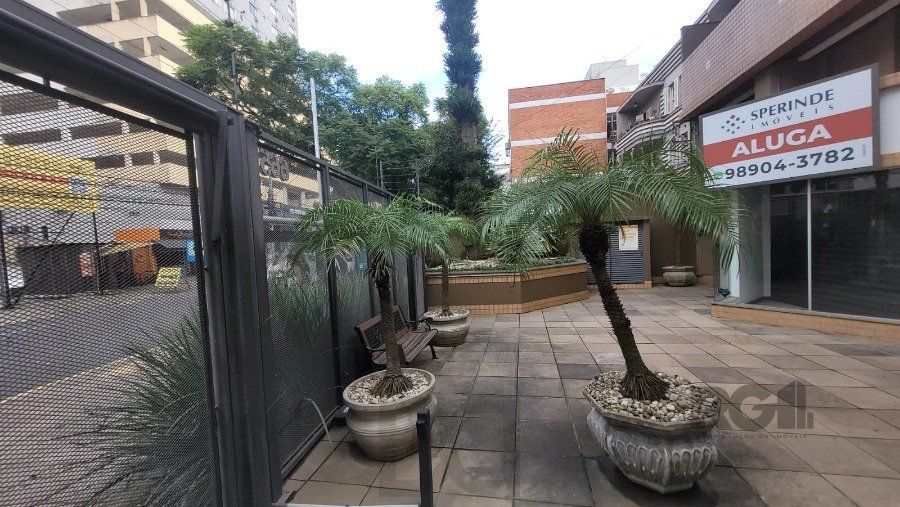 Loja a Venda na Rua Félix da Cunha, com 150m², Moinhos de Vento, entre a Av Cristóvão e Rua Marques do Pombal, com amplo salão — foto 12
