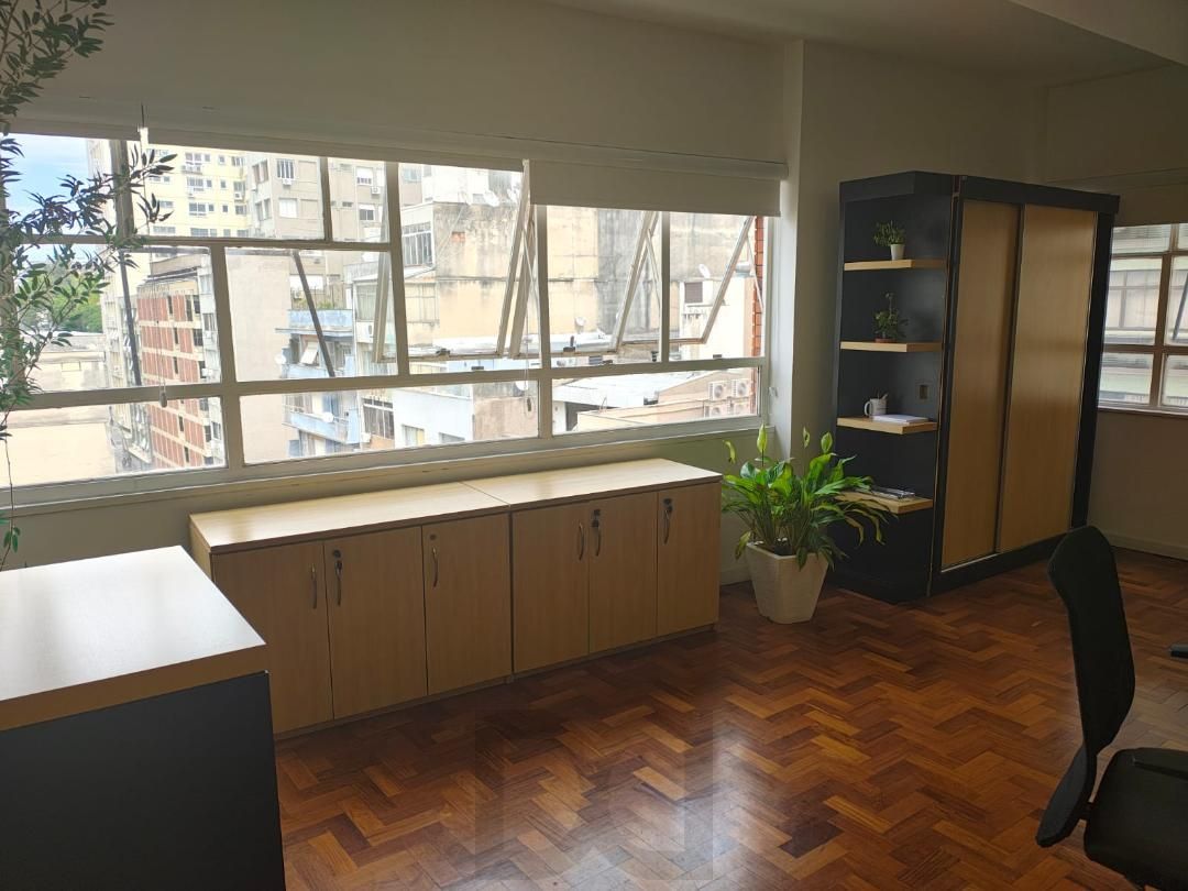 Excelente conjunto/sala separadas em sala 1001 e sala 1002 com 123, 68 m2 privativo cada sala (247,36m2 total das duas) 02 banheiro, 02 copas. Rua Andrade Neves. — foto 10