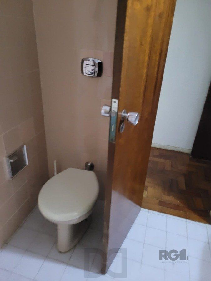 Apartamento 3 dormitórios com suite, Bairro Petrópolis, na Rua Coronel Lucas de Oliveira, próximo ao Zaffari da Ipiranga — foto 18
