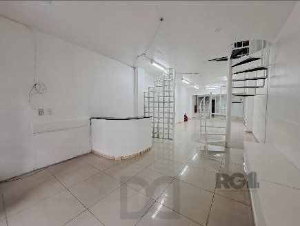 Loja Comercial na Rua Duque de Caxias - Centro Histórico, com 130,00m² privativos, — foto 2