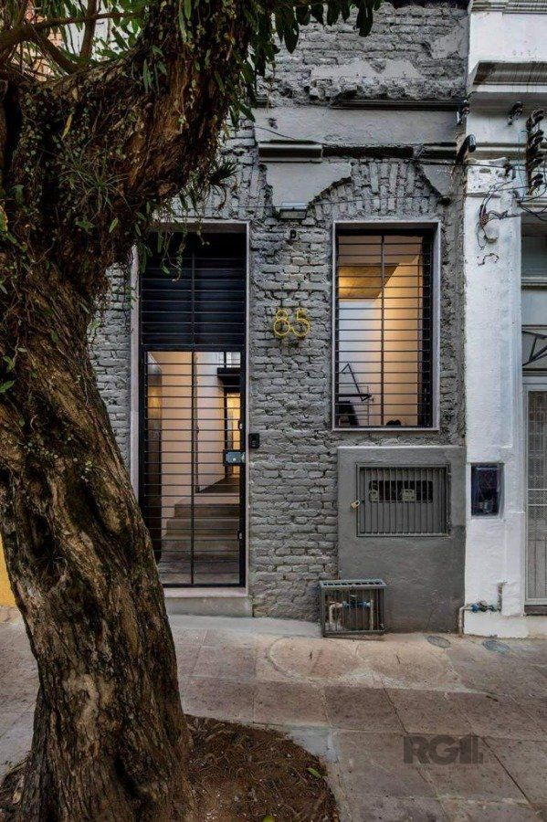 Prédio Comercial de Design Contemporâneo na Rua Coronel Fernando Machado, no Centro de Porto Alegre — foto 1