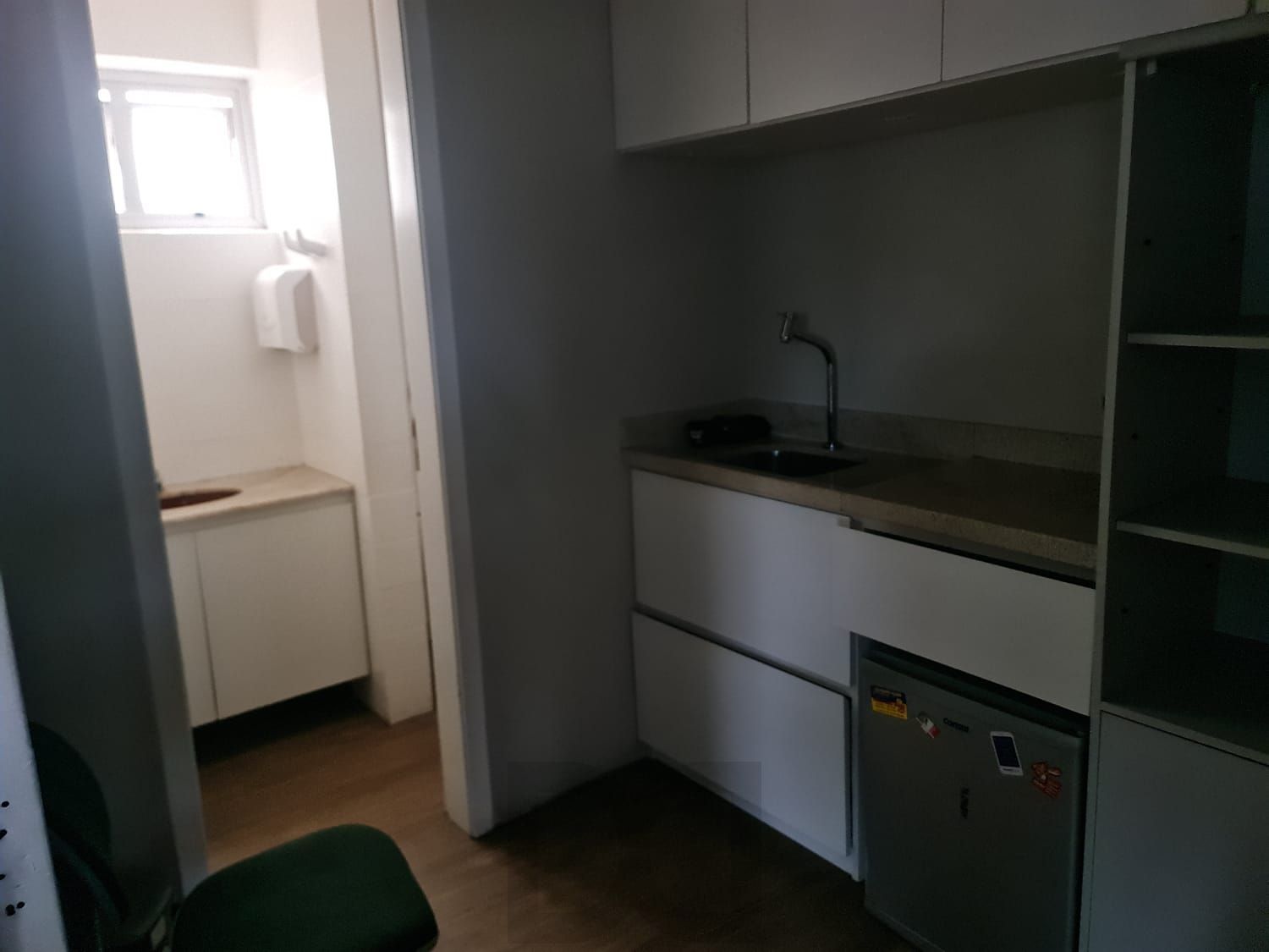 Ótima sala comercial mobiliada no bairro Petrópolis — foto 8