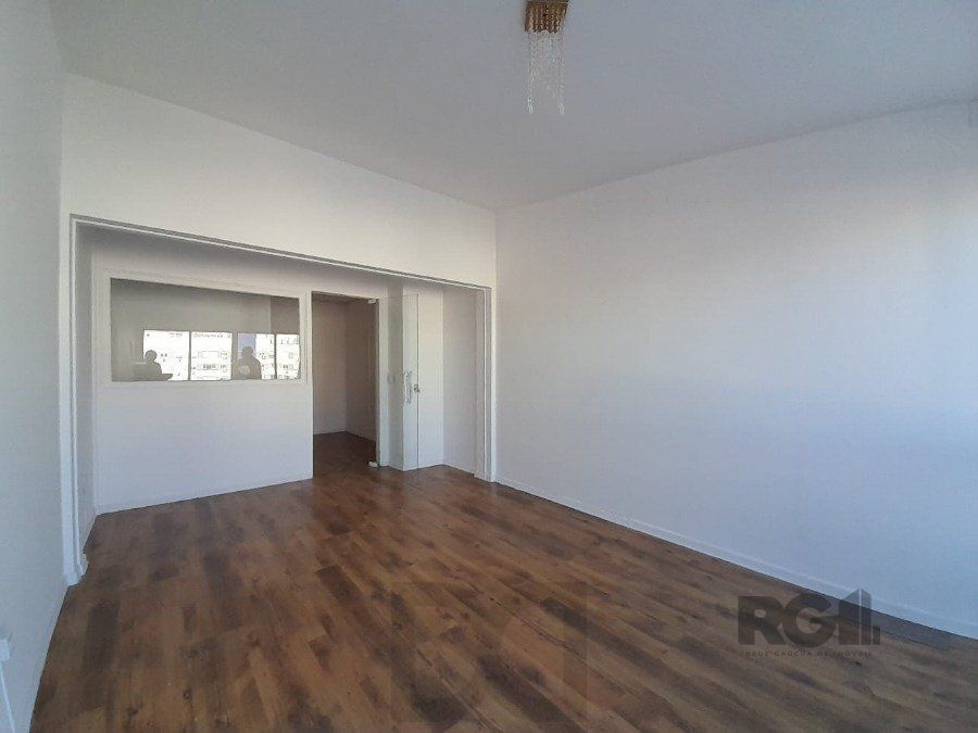 Sala duplex, 67,5m² privativos, boa orientação solar, fundos para a Protásio Alves — foto 9