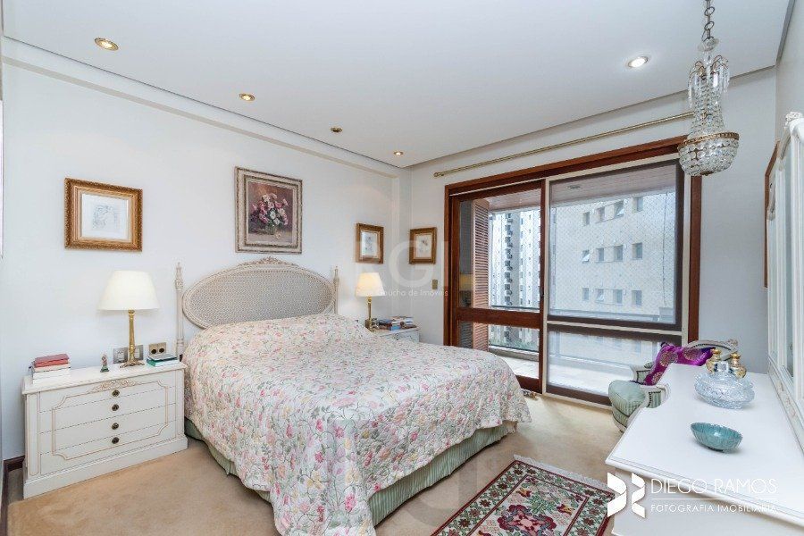 Apartamento para Venda - 305.46m², 3 dormitórios, sendo 3 suites, 4 vagas - Mont Serrat — foto 14