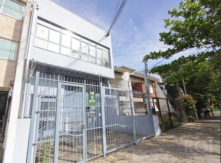 PRÉDIO COMERCIAL PARA SEDE DE EMPRESA COM 400 m² na AVENIDA BAHIA, SÃO GERALDO, JUNTO AO RESTAURANTE KONKA Porto Alegre — foto 1