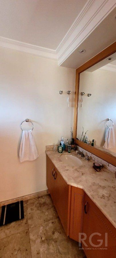 VENDA Casa em condomínio com 3 quartos, suite, no Bairro Chácara das Pedras, Porto Alegre RS, na rua Monte Alverne. — foto 11