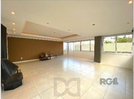 Venda apartamento com 3 dormitórios, 1 suíte e 2 vagas de garagem lareira e churrasqueira Jardum Itu Porto Alegre — foto 1