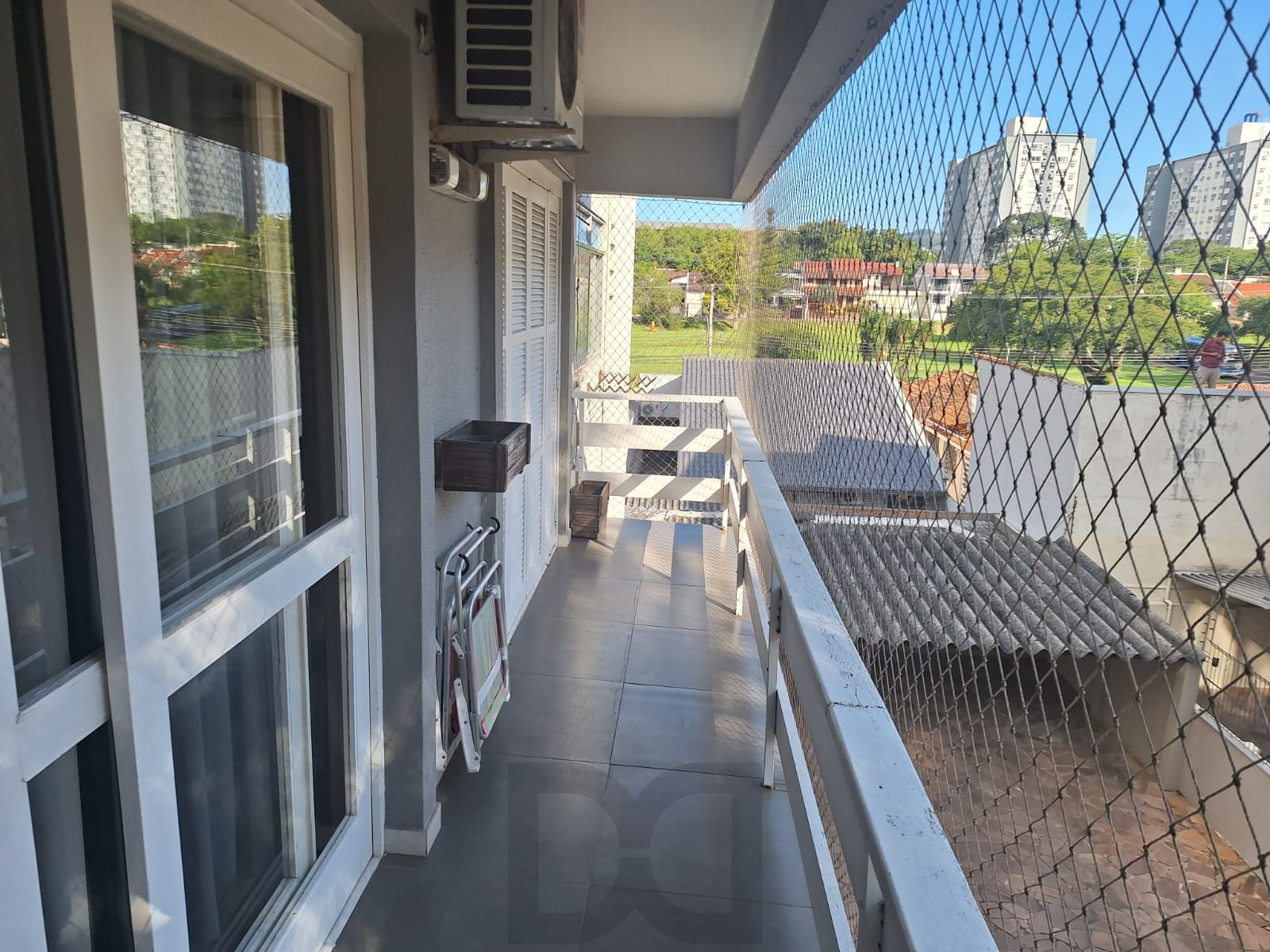 sacada interligando living e dorm.1