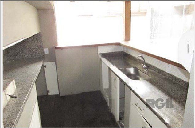 PRÉDIO A VENDA na rua Cairu, Navegantes Porto Alegre RS com aproximadamente 430m², com 2 pavimentos, espaço de estacionamento para 8 veiculos, — foto 21