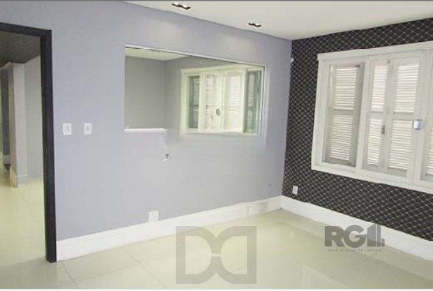 PRÉDIO A VENDA na rua Cairu, Navegantes Porto Alegre RS com aproximadamente 430m², com 2 pavimentos, espaço de estacionamento para 8 veiculos, — foto 15