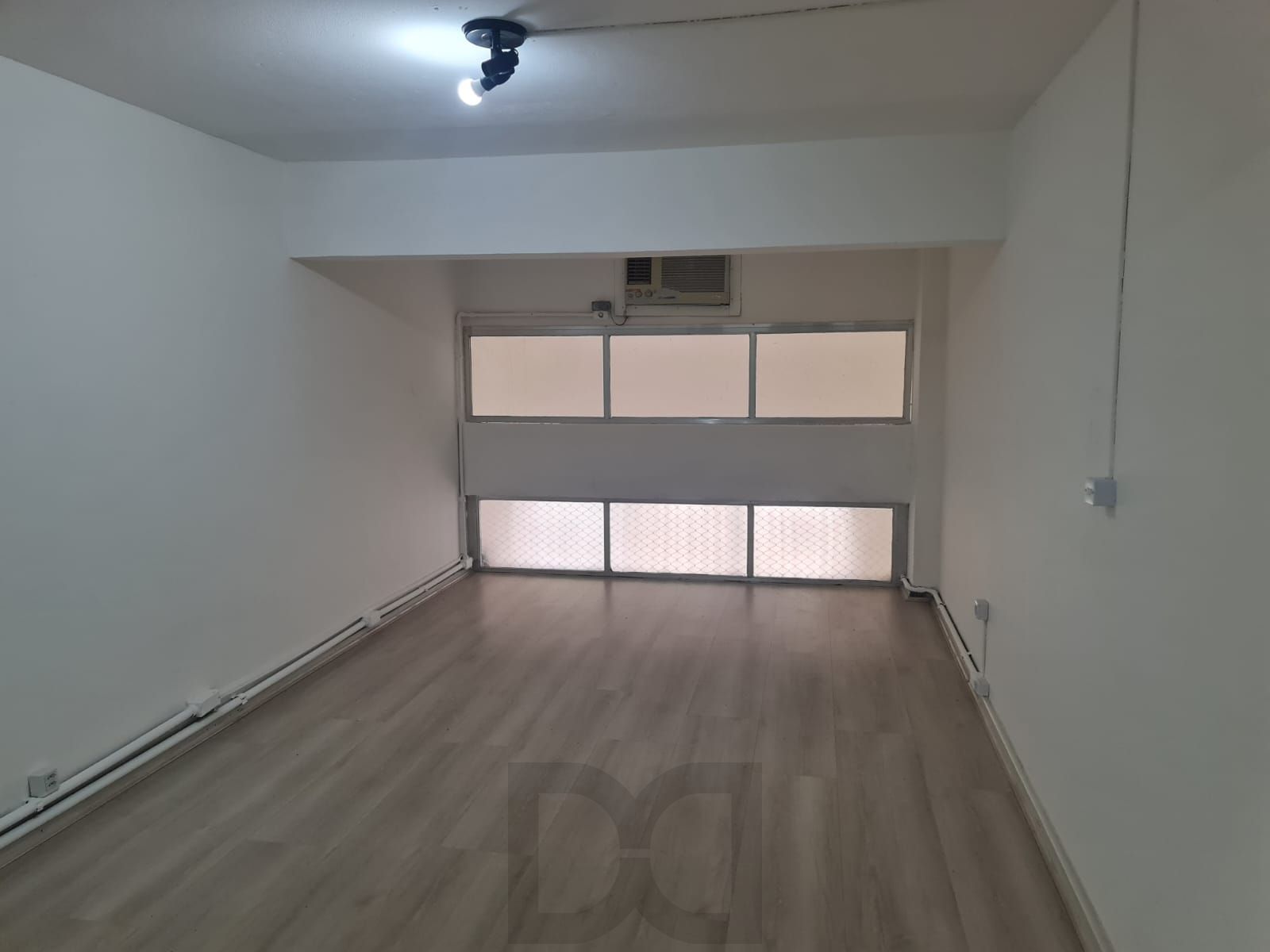 Excelente sala comercial no coração do bairro Bom Fim. — foto 11