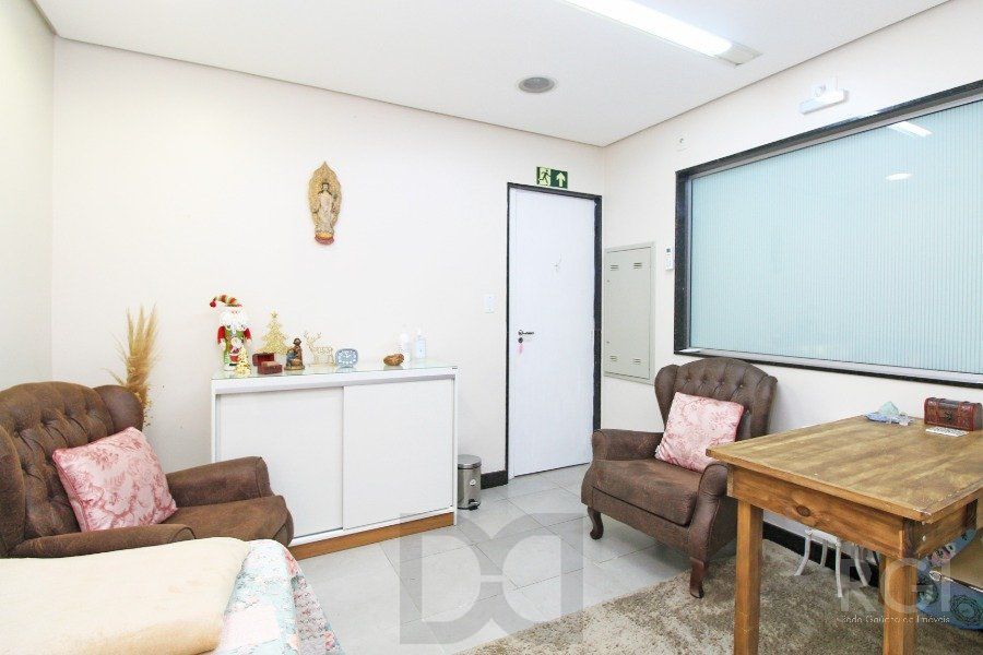 Casa para Venda - 260m², 3 dormitórios, sendo 1 suites, Rio Branco — foto 14