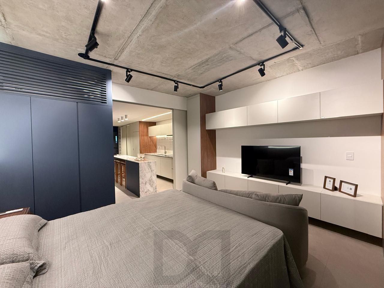Apartamento Novo, studio grande com 45,97m² privativos, mobiliado, leste norte, vista, junto ao parcão e zafari cabral — foto 15
