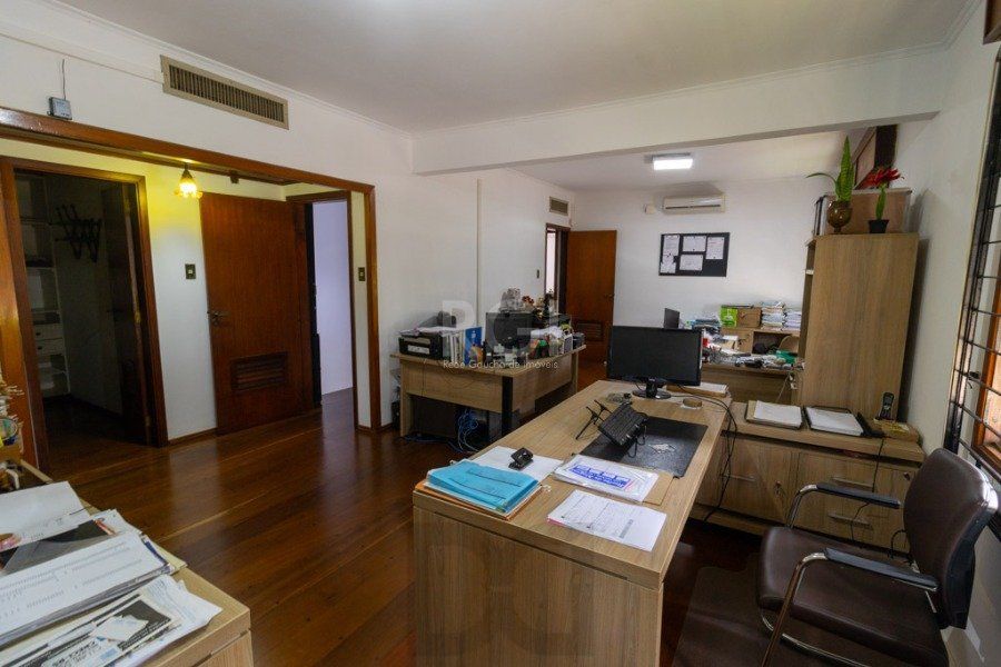 Casa para Venda - 500m², 4 dormitórios, sendo 1 suites, 5 vagas - Boa Vista — foto 22