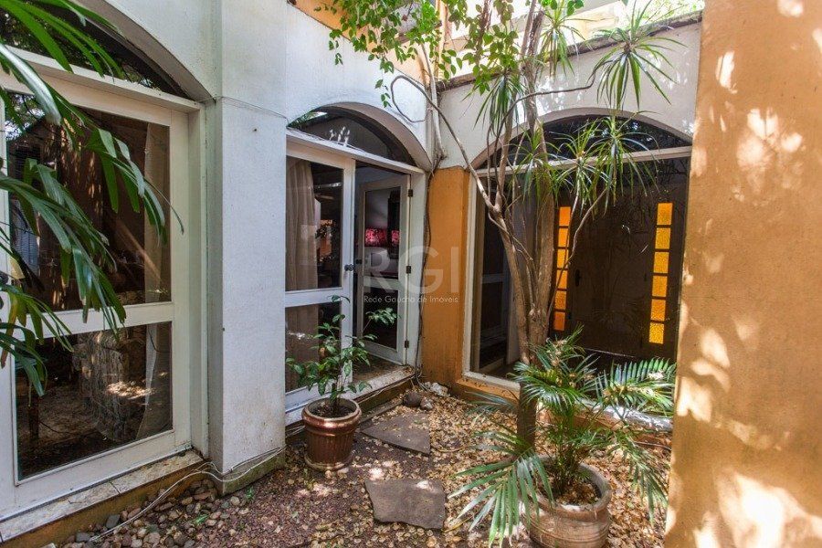 Casa para Venda - 400m², 3 dormitórios, sendo 1 suites, 5 vagas - Cristal — foto 12