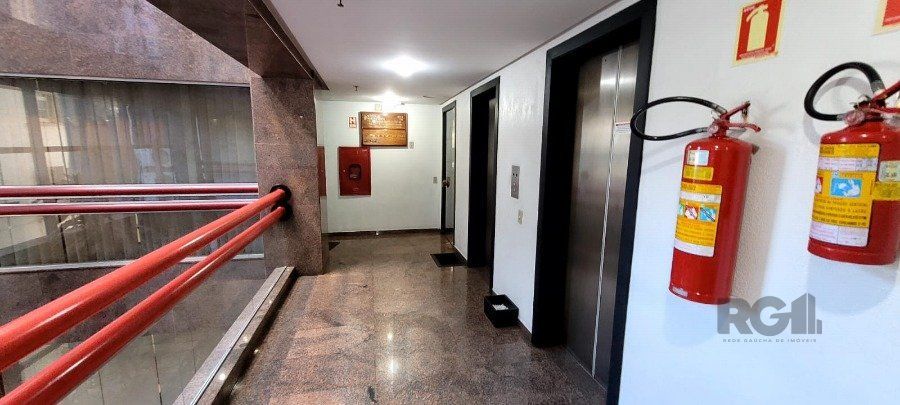 SALA AMPLA COM 73M² PRIVATIVOS, CENTRO PORTO ALEGRE, GARAGEM, ELEVADOR — foto 2