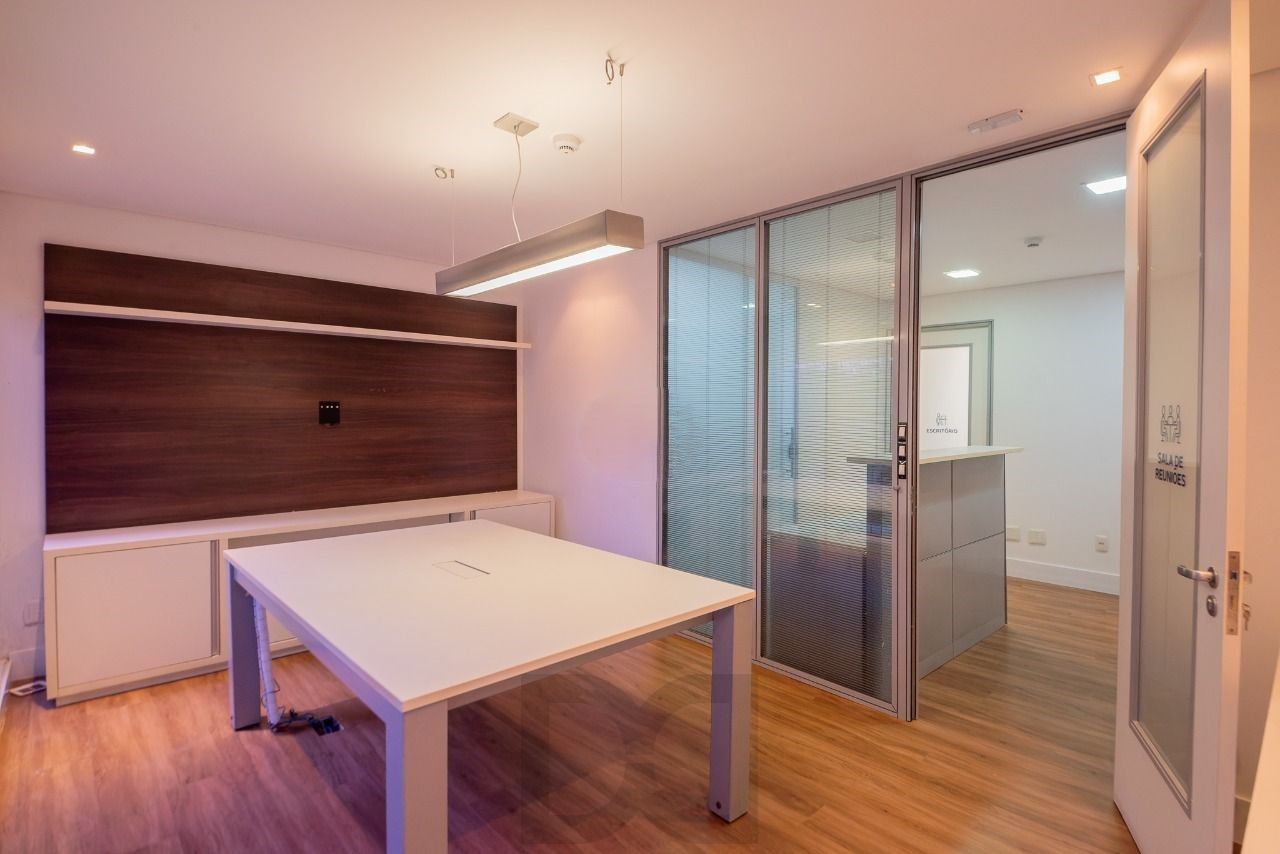 Conjunto comercial com 2 salas integradas, 2 banheiros e 3 vagas de garagem. — foto 11