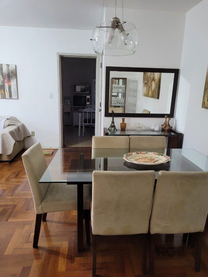 Apartamento 3 dormitórios com suite, Bairro Petrópolis, na Rua Coronel Lucas de Oliveira, próximo ao Zaffari da Ipiranga — foto 2