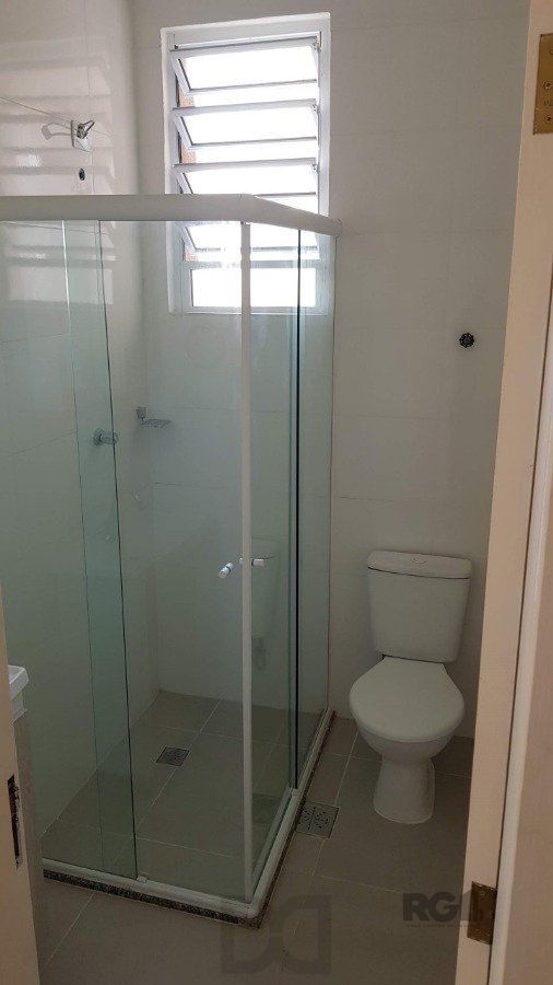 VENDA APARTAMENTO 2 DORMITÓRIOS, MENINO DEUS, REFORMADO,  BAIXA TAXA CONDOMINIAL, ENSOLARADO — foto 12