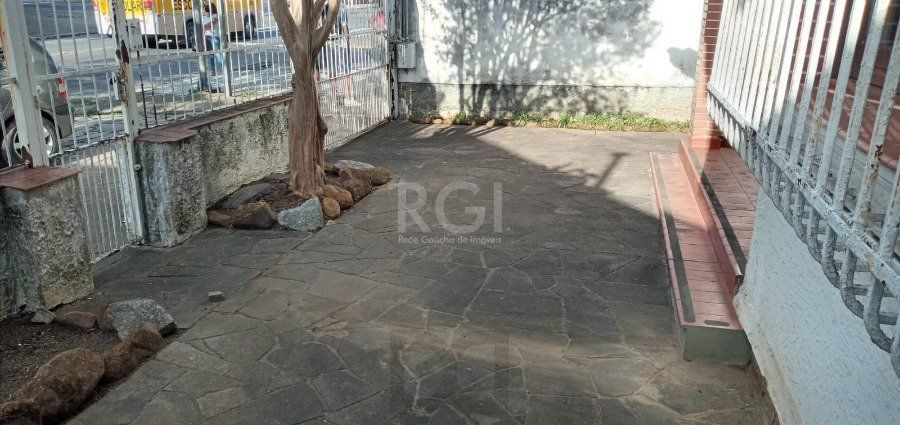 Casa para Venda - 200m², 4 dormitórios, 4 vagas - Medianeira — foto 4