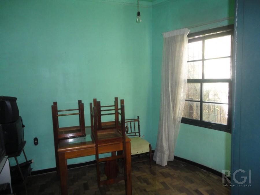 Casa para Venda - 250m², 4 dormitórios, sendo 1 suites, 2 vagas - Petrópolis — foto 11