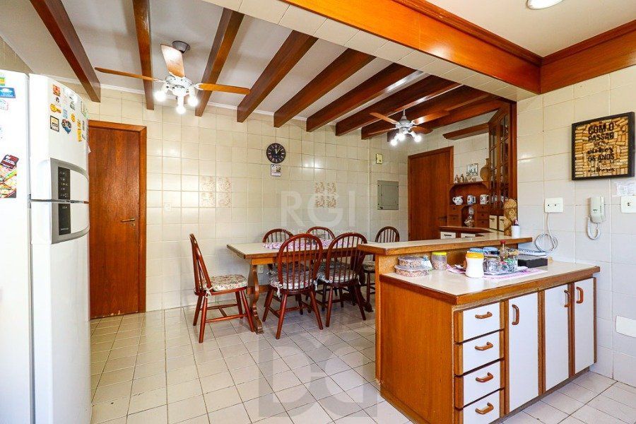 Apartamento para Venda - 172.8m², 3 dormitórios, sendo 1 suites, 1 vaga - Menino Deus — foto 5