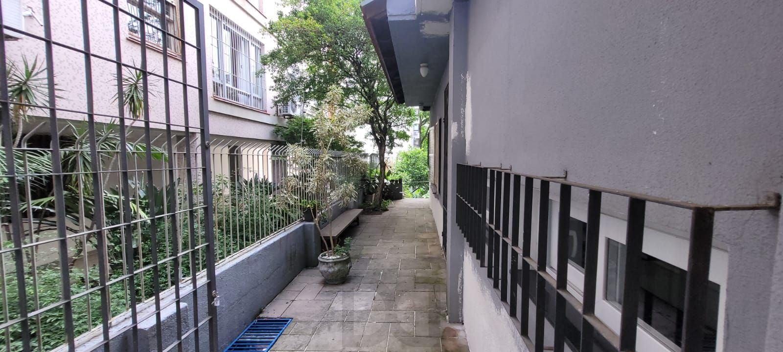 Casa 4 quartos reformada na Rua Andre Poente, residencial com potencial para comercial Próximo Hospital Moinhos de Vento — foto 32