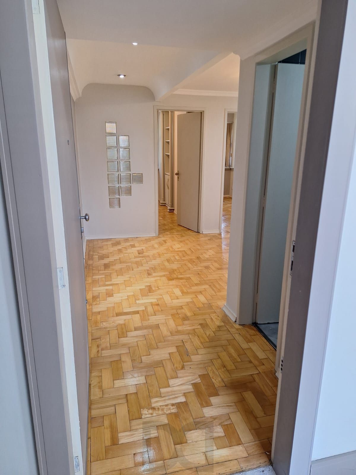 Sala coml. 42,61m2 c/divisórias, Rua Mostardeiro, Independência,R$190 mil — foto 14