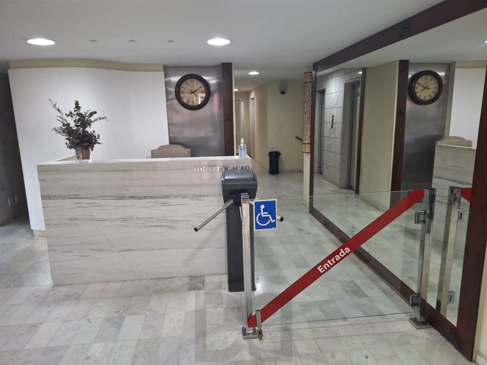 Sala coml. térreo,36m2, 02 banhs. rua D.Laura, R,Branco, 01 vaga — foto 4