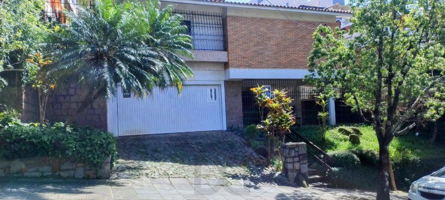 casa ampla, terreno excelente tamanho,  localização privilegiada em  porto alegre — foto 3