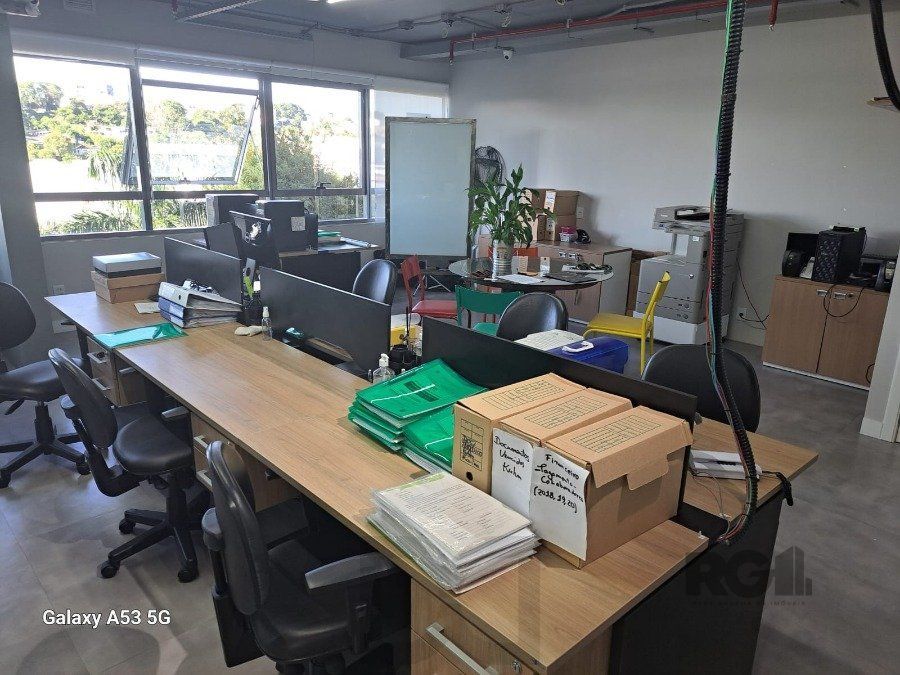 AMPLO CONJUNTO COMERCIAL COM 81 M2 NO HOM NILO — foto 2