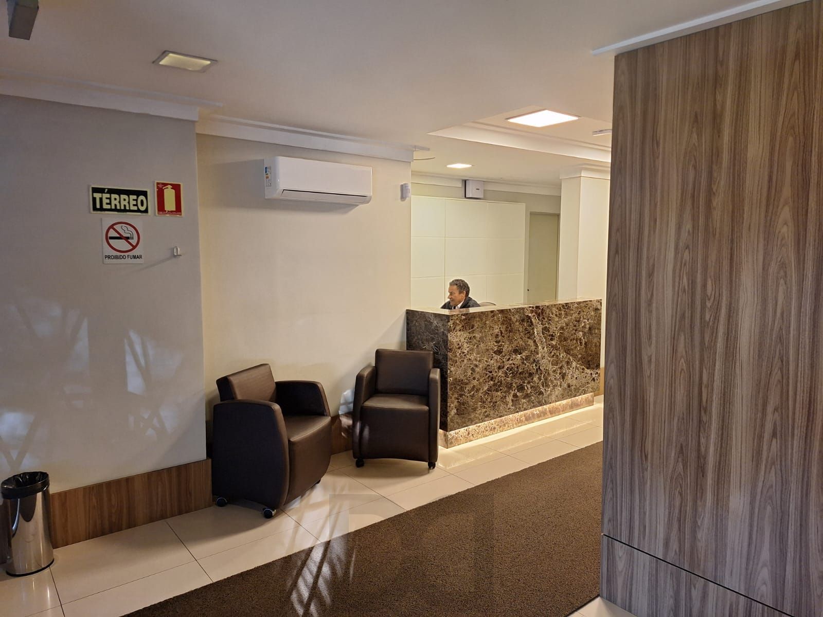 Sala coml. 33,82m2 Praia de Belas, mobiliada,01 vaga escrit. coberta — foto 15
