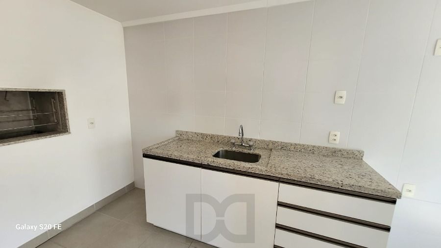 Apartamento de 1 quarto, currasqueira, suíte e uma vaga de garagem no bairro Santa Cecilia junto ao Bom Fim em Porto Alegre. — foto 17