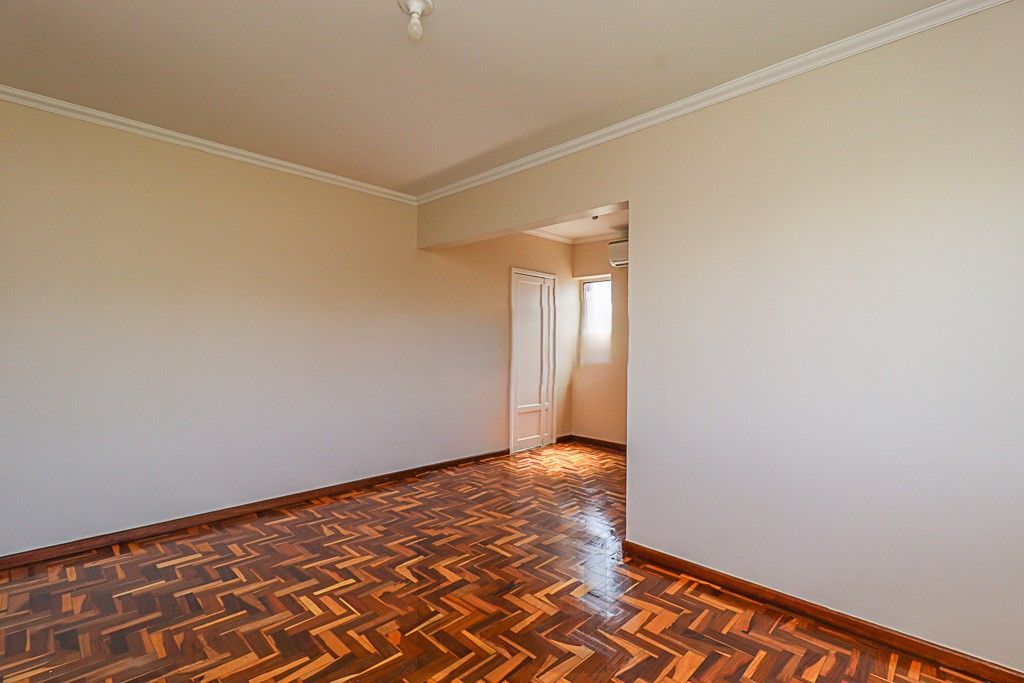 venda apartamento 2 dorm living amplo, lavabo, semi mobiliado elevador garagem — foto 2