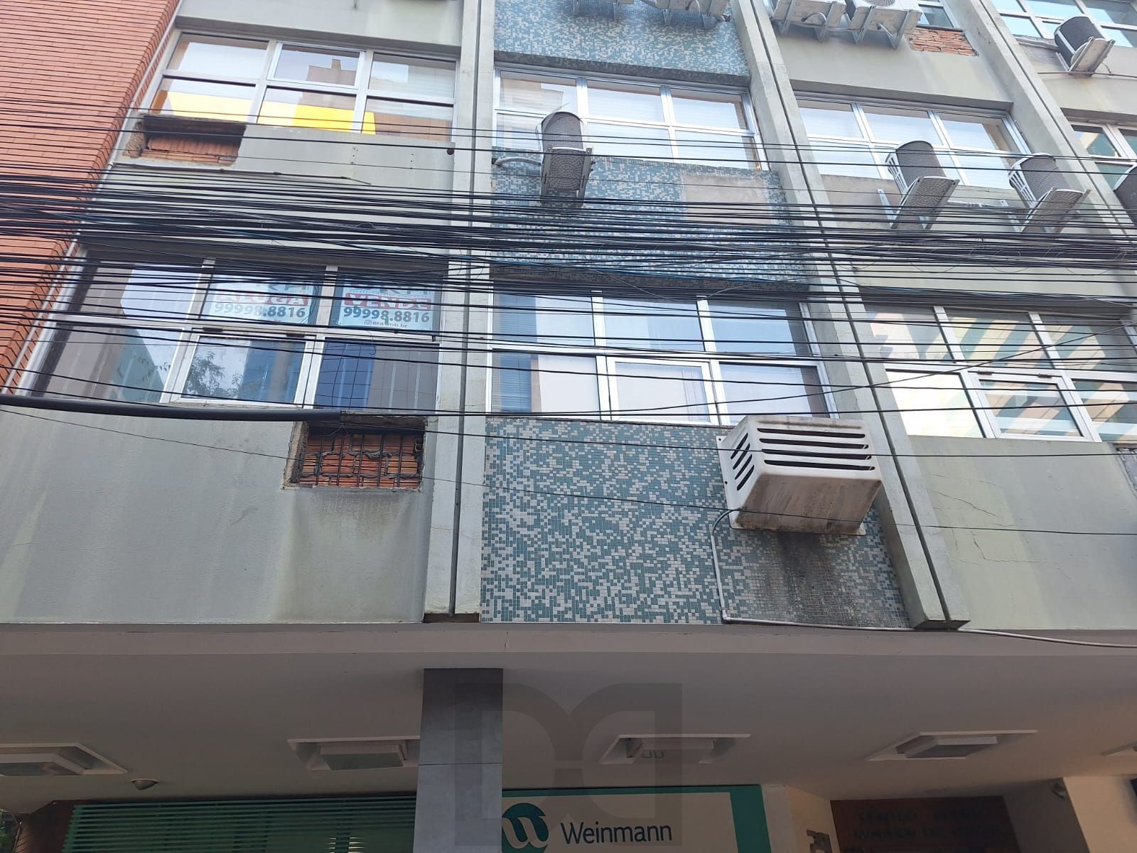 Sala coml. 42,61m2 c/divisórias, Rua Mostardeiro, Independência,R$190 mil — foto 2