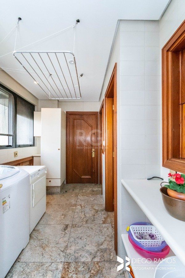 Apartamento para Venda - 305.46m², 3 dormitórios, sendo 3 suites, 4 vagas - Mont Serrat — foto 12