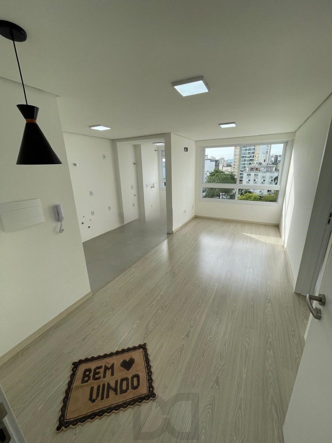 Apartamento novo com 45m², com 1 dormitório, 1 vaga - bairro Menino Deus — foto 2