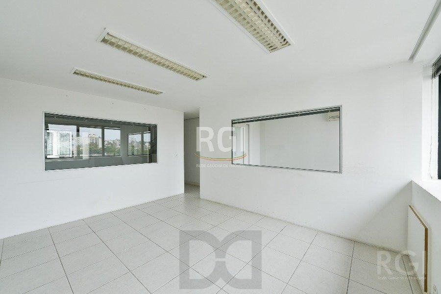 Conjunto/Sala para Venda - 153m², 0 dormitórios, 1 vaga - Petrópolis — foto 4